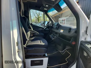 2021 Mercedes-Benz Sprinter with VIN W1X8D33Y9MN158890, listed as a Copart auction lot 52627565 with 13,274 mi miles and Salvage Title. Bid and sale history available at DreamBid. Image 5.