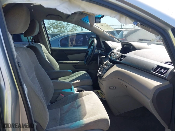 2012 Honda Odyssey EX with VIN 5FNRL5H48CB023003, listed as a IAAI auction lot 41975027 with 221,313 mi miles. Bid and sale history available at carsss.com. Image 5.