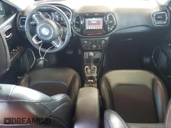 2018 Jeep Compass Altitude z VIN 3C4NJCBB7JT327535, wystawiony jako Copart lot #52670505 z przebiegiem 73 464 mil mil oraz Szkoda całkowita • Salvage title. Historia ofert i sprzedaży dostępna na DreamBid. Obrazek 8.