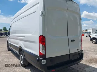 2022 Ford Transit Cargo with VIN 1FTBR3X89NKA23915, listed as a IAAI auction lot 42233534 with 3,755 mi miles and . Bid and sale history available at DreamBid. Image 3.