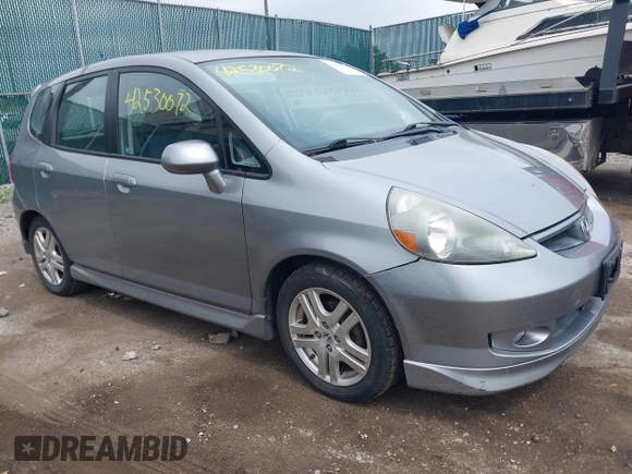 2008 Honda Fit Sport z VIN JHMGD38618S006224, wystawiony jako IAAI lot #42530072 z przebiegiem 147 780 mil mil oraz . Historia ofert i sprzedaży dostępna na DreamBid. Obrazek 1.