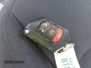 2020 Jeep Wrangler Unlimited Sport S с VIN 1C4HJXDG9LW328034, выставлен на аукционе IAAI как лот 41808054 с пробегом 48 781 миль миль и . История ставок и продаж доступна на DreamBid. Изображение 11.