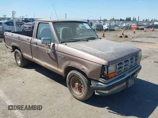 1992 Ford Ranger XLT with VIN 1FTCR10X4NPA94811, listed as a IAAI auction lot 42047550 with 37,763 mi miles. Bid and sale history available at carsss.com. Image 1.