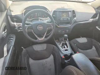 2017 Jeep Cherokee Sport z VIN 1C4PJLAB5HW503271, wystawiony jako Copart lot #58345205 z przebiegiem 125 311 mil mil oraz Szkoda całkowita • Salvage title. Historia ofert i sprzedaży dostępna na DreamBid. Obrazek 8.