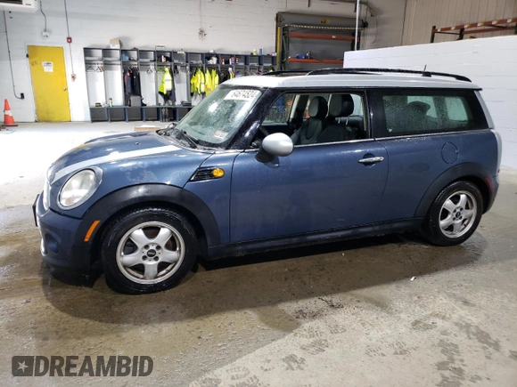 2011 MINI Clubman z VIN WMWZF3C51BTX81754, wystawiony jako Copart lot #64674524 z przebiegiem 109 083 mil mil oraz Szkoda całkowita • Salvage title. Historia ofert i sprzedaży dostępna na DreamBid. Obrazek 1.