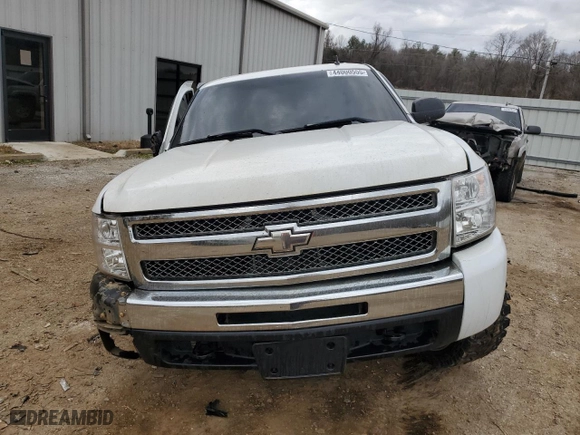 2010 Chevrolet Silverado 1500 LT with VIN 3GCRKSE38AG116530, listed as a Copart auction lot 44000555 with 236,465 mi miles and Salvage Title. Bid and sale history available at carsss.com. Image 5.