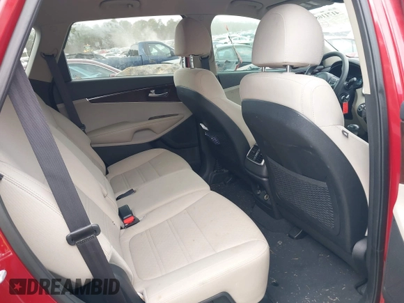 2018 Kia Sorento LX z VIN 5XYPG4A39JG400774, wystawiony jako IAAI lot #41711055 z przebiegiem 56 046 mil mil oraz . Historia ofert i sprzedaży dostępna na DreamBid. Obrazek 8.