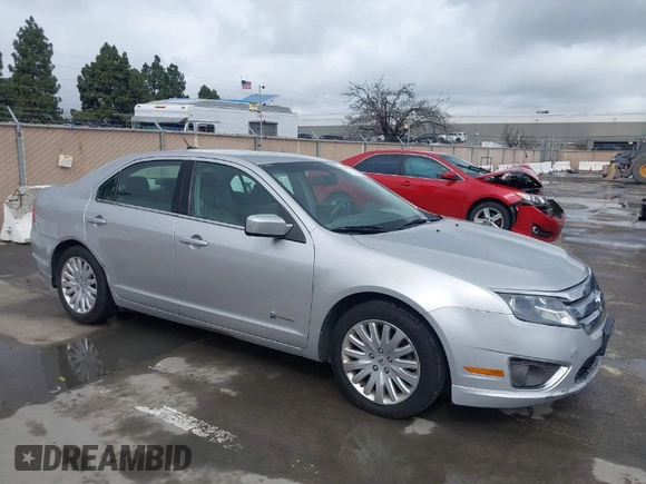 2010 Ford Fusion Hybrid with VIN 3FADP0L31AR406458, listed as a IAAI auction lot 41802042 with 225,678 mi miles. Bid and sale history available at carsss.com. Image 1.