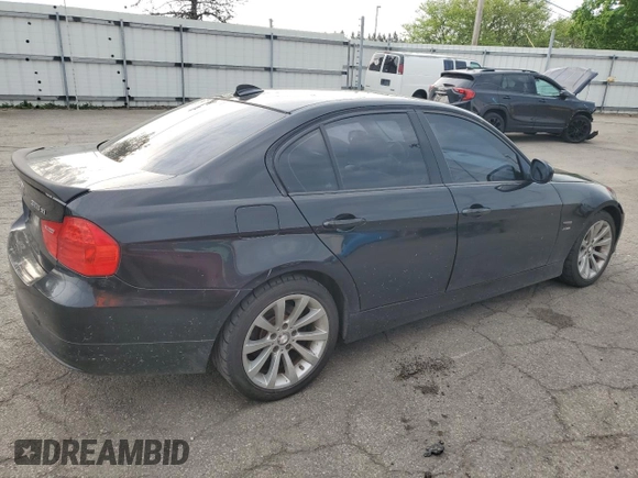 2011 BMW 3 Series 328i xDrive z VIN WBAPK5G58BNN30906, wystawiony jako Copart lot #54120725 z przebiegiem 146 978 mil mil oraz Szkoda całkowita • Salvage title. Historia ofert i sprzedaży dostępna na DreamBid. Obrazek 3.