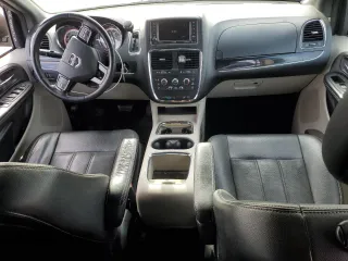 2019 Dodge Grand Caravan SXT with VIN 2C4RDGCG5KR563941, listed as a Copart auction lot 47430555 with 125,663 mi miles and Salvage Title. Bid and sale history available at DreamBid. Image 8.