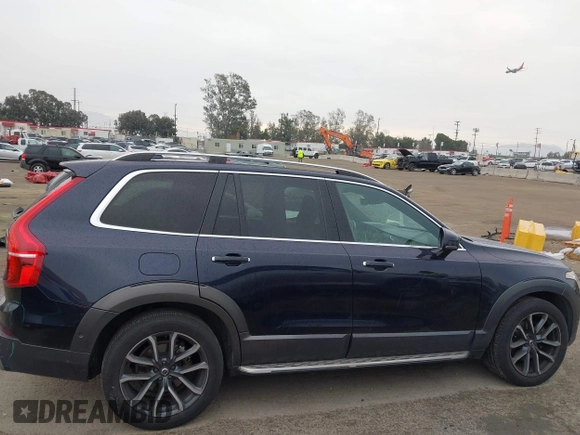 2016 Volvo XC90 T6 Momentum with VIN YV4A22PK8G1022234, listed as a IAAI auction lot 41705411 with 123,072 mi miles. Bid and sale history available at carsss.com. Image 13.