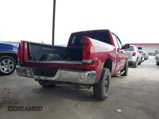 2013 Ram 1500 SLT z VIN 1C6RR7GP5DS651182, wystawiony jako IAAI lot #41551602 z przebiegiem Nie podano mil oraz . Historia ofert i sprzedaży dostępna na DreamBid. Obrazek 4.