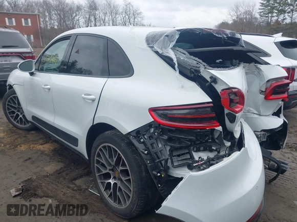 2018 Porsche Macan with VIN WP1AA2A56JLB18768, listed as a IAAI auction lot 41653261 with 56,993 mi miles. Bid and sale history available at carsss.com. Image 3.