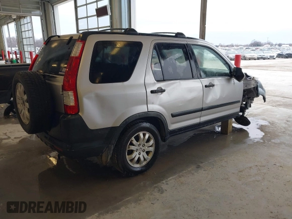 2006 Honda CR-V EX with VIN JHLRD78856C033763, listed as a IAAI auction lot 41715433 with 220,490 mi miles and . Bid and sale history available at carsss.com. Image 4.