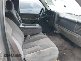 2006 Chevrolet Tahoe LS with VIN 1GNEC13V86R119341, listed as a IAAI auction lot 41564383 with 295,214 mi miles. Bid and sale history available at carsss.com. Image 5.