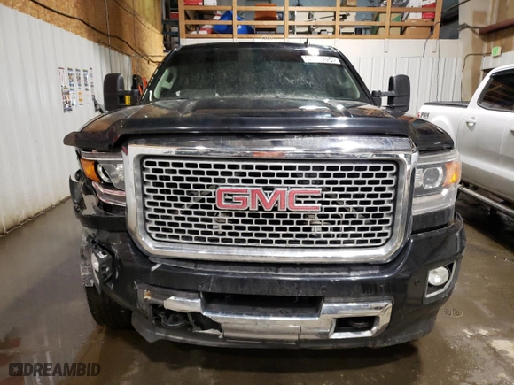 2015 GMC Sierra 2500HD Denali with VIN 1GT120EGXFF152748, listed as a Copart auction lot 49669354 with 124,977 mi miles and Clean Title. Bid and sale history available at carsss.com. Image 5.