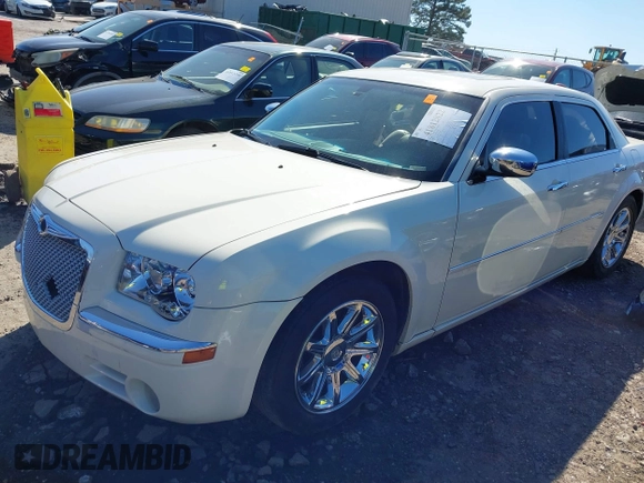 2005 Chrysler 300 with VIN 2C3AA63H75H170384, listed as a IAAI auction lot 41812822 with 1 mi miles. Bid and sale history available at carsss.com. Image 2.