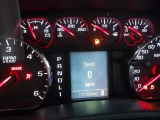 2019 Chevrolet Silverado 2500HD Work Truck with VIN 2GC2CREGXK1137979, listed as a IAAI auction lot 38536415 with 117,068 mi miles. Bid and sale history available at carsss.com. Image 7.