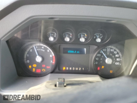 2011 Ford F-250 XL z VIN 1FDBF2A67BEC47393, wystawiony jako Copart lot #55200095 z przebiegiem 65 588 mil mil oraz Szkoda całkowita • Salvage title. Historia ofert i sprzedaży dostępna na DreamBid. Obrazek 9.