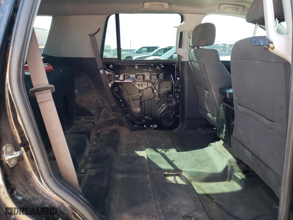 2016 Chevrolet Tahoe Commercial with VIN 1GNLCDEC2GR136559, listed as a Copart auction lot 51077695 with 123,968 mi miles and Salvage Title. Bid and sale history available at carsss.com. Image 12.
