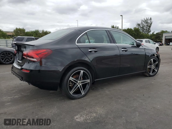 2022 Mercedes-Benz A 220 with VIN W1K3G4FBXNJ365897, listed as a Copart auction lot 84599364 with 41,141 mi miles and Clean Title. Bid and sale history available at DreamBid. Image 3.
