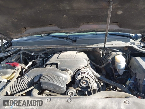 2011 Chevrolet Suburban LT with VIN 1GNSKJE34BR242629, listed as a IAAI auction lot 42043276 with 197,722 mi miles and . Bid and sale history available at DreamBid. Image 10.