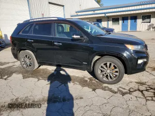 2013 Kia Sorento SX z VIN 5XYKWDA24DG385142, wystawiony jako Copart lot #75187514 z przebiegiem 119 027 mil mil oraz Szkoda całkowita • Salvage title. Historia ofert i sprzedaży dostępna na DreamBid. Obrazek 4.