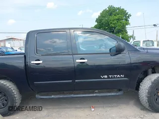 2007 Nissan Titan XE z VIN 1N6AA07A87N209125, wystawiony jako IAAI lot #42370163 z przebiegiem 257 543 mil mil oraz . Historia ofert i sprzedaży dostępna na DreamBid. Obrazek 14.