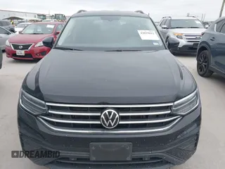 2023 Volkswagen Tiguan S z VIN 3VVRB7AX4PM046851, wystawiony jako IAAI lot #42039811 z przebiegiem 44 985 mil mil oraz . Historia ofert i sprzedaży dostępna na DreamBid. Obrazek 13.