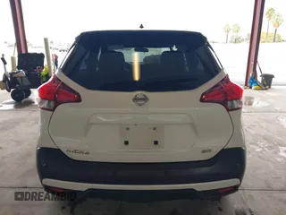 2020 Nissan Kicks SR with VIN 3N1CP5DV4LL555345, listed as a IAAI auction lot 41583234 with 68,864 mi miles and . Bid and sale history available at DreamBid. Image 17.