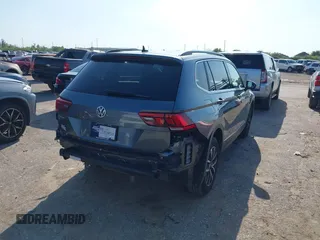2020 Volkswagen Tiguan SE with VIN 3VV3B7AXXLM137641, listed as a IAAI auction lot 41830400 with 68,067 mi miles and . Bid and sale history available at DreamBid. Image 4.