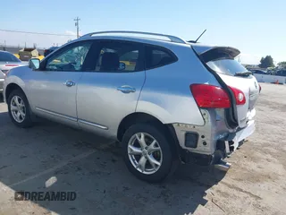 2011 Nissan Rogue S z VIN JN8AS5MV3BW272788, wystawiony jako IAAI lot #42117149 z przebiegiem 96 051 mil mil oraz . Historia ofert i sprzedaży dostępna na DreamBid. Obrazek 3.