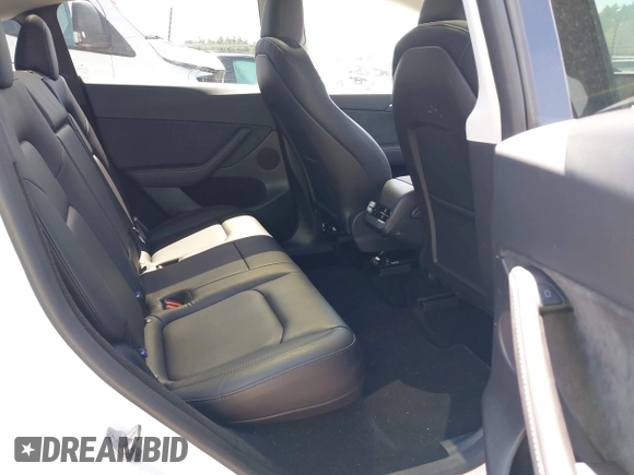 2024 Tesla Model Y с VIN 7SAYGDED8RF211112, выставлен на аукционе IAAI как лот 42176000 с пробегом 16 677 миль миль и . История ставок и продаж доступна на DreamBid. Изображение 8.