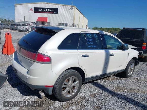 2010 Lincoln MKX z VIN 2LMDJ6JC5ABJ00461, wystawiony jako IAAI lot #41869893 z przebiegiem Nie podano mil oraz . Historia ofert i sprzedaży dostępna na DreamBid. Obrazek 4.