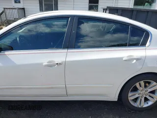 2011 Nissan Altima 2.5 S with VIN 1N4AL2AP6BN476218, listed as a IAAI auction lot 37731114 with 142,047 mi miles. Bid and sale history available at carsss.com. Image 15.