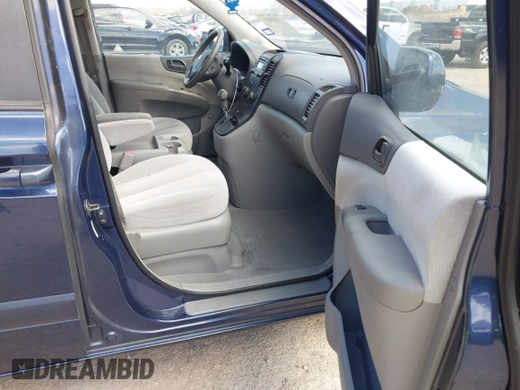 2007 Kia Sedona EX with VIN KNDMB233276191439, listed as a IAAI auction lot 41829259 with 146,147 mi miles. Bid and sale history available at carsss.com. Image 5.