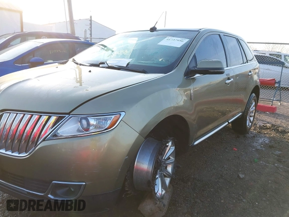 2013 Lincoln MKX z VIN 2LMDJ8JK6DBL06315, wystawiony jako IAAI lot #41737956 z przebiegiem 134 423 mil mil oraz . Historia ofert i sprzedaży dostępna na DreamBid. Obrazek 6.