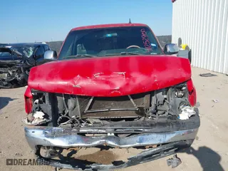 2001 Chevrolet Silverado 1500 LT with VIN 2GCEC19T911251766, listed as a IAAI auction lot 41252900 with 200,609 mi miles. Bid and sale history available at carsss.com. Image 12.