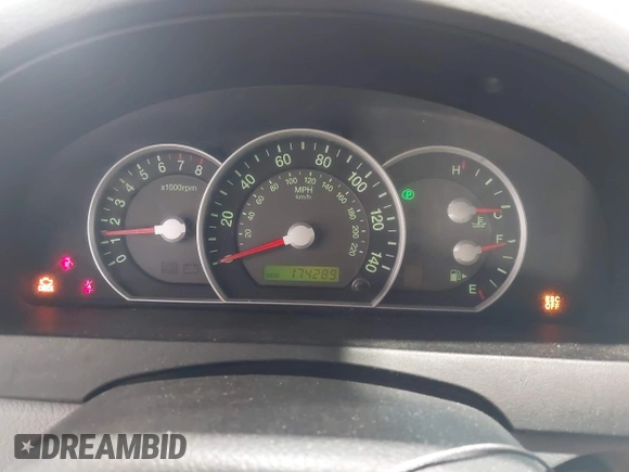 2008 Kia Sorento LX z VIN KNDJC735385786113, wystawiony jako IAAI lot #42140845 z przebiegiem 174 289 mil mil oraz . Historia ofert i sprzedaży dostępna na DreamBid. Obrazek 7.