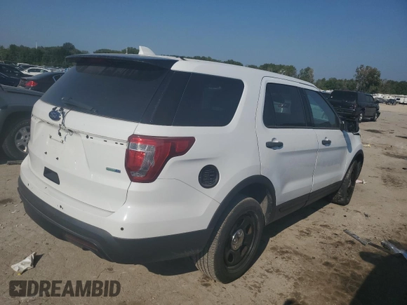 2016 Ford Utility Police Interceptor with VIN 1FM5K8AR0GGD05975, listed as a Copart auction lot 69044884 with 139,511 mi miles and Salvage Title. Bid and sale history available at carsss.com. Image 3.