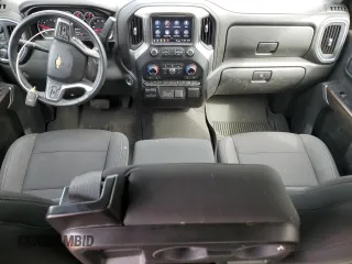 2021 Chevrolet Silverado 1500 LT with VIN 3GCUYDED9MG295923, listed as a Copart auction lot 52372845 with 43,298 mi miles and Salvage Title. Bid and sale history available at DreamBid. Image 8.