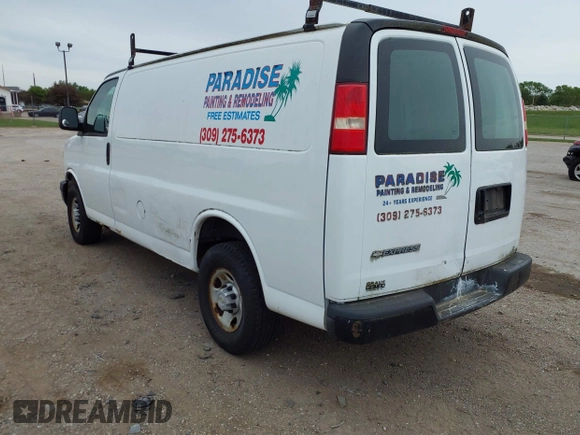 2007 Chevrolet Express Cargo Van with VIN 1GCGG25V571100352, listed as a IAAI auction lot 42144766 with 149,353 mi miles. Bid and sale history available at carsss.com. Image 3.