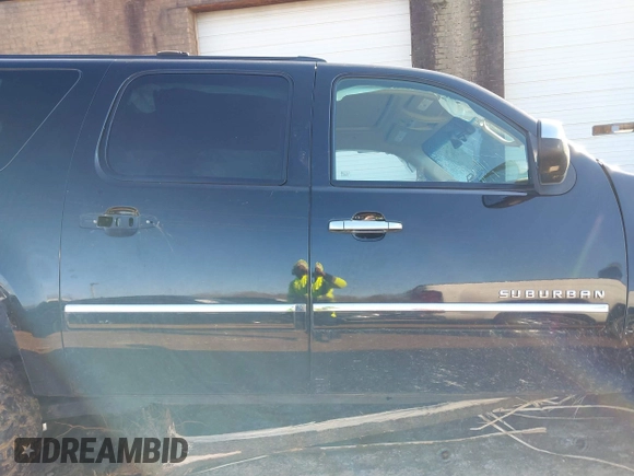 2012 Chevrolet Suburban LTZ with VIN 1GNSKKE75CR141416, listed as a IAAI auction lot 41320494 with 1 mi miles. Bid and sale history available at carsss.com. Image 13.