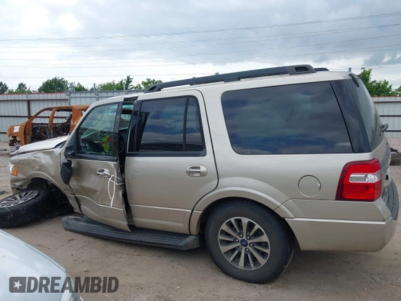 2017 Ford Expedition XLT with VIN 1FMJU1HT9HEA23638, listed as a IAAI auction lot 42130179 with Not provided miles and . Bid and sale history available at DreamBid. Image 14.