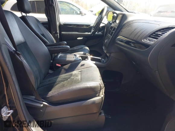 2016 Dodge Grand Caravan SXT with VIN 2C4RDGCG2GR118242, listed as a IAAI auction lot 41981178 with 150,586 mi miles and . Bid and sale history available at DreamBid. Image 5.