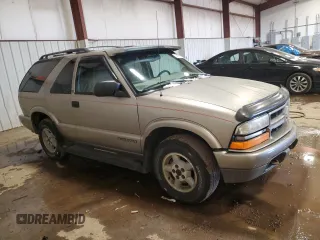 1999 Chevrolet Blazer LS with VIN 1GNCT18W8XK128169, listed as a Copart auction lot 44260965 with 104,790 mi miles and Salvage title. Bid and sale history available at DreamBid. Image 4.