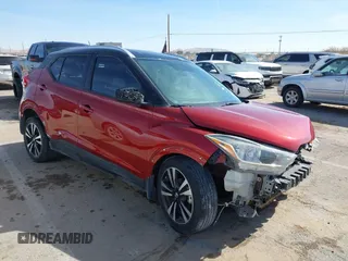 2018 Nissan Kicks S with VIN 3N1CP5CU5JL525597, listed as a IAAI auction lot 41485867 with 100,840 mi miles. Bid and sale history available at carsss.com. Image 1.