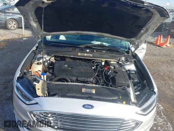 2017 Ford Fusion SE z VIN 3FA6P0HD4HR118826, wystawiony jako IAAI lot #40743513 z przebiegiem 130 038 mil mil oraz . Historia ofert i sprzedaży dostępna na DreamBid. Obrazek 10.