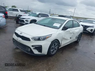 2020 Kia Forte LXS z VIN 3KPF24AD9LE208838, wystawiony jako IAAI lot #42149658 z przebiegiem 160 793 mil mil oraz . Historia ofert i sprzedaży dostępna na DreamBid. Obrazek 2.