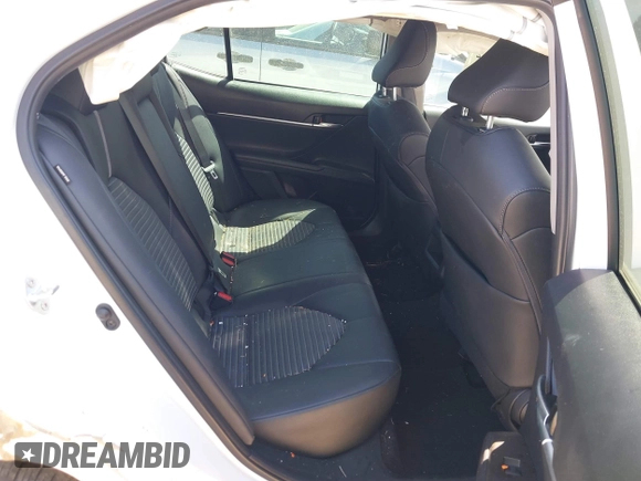 2023 Toyota Camry SE z VIN 4T1G11AK1PU774077, wystawiony jako IAAI lot #41747862 z przebiegiem 63 106 mil mil oraz . Historia ofert i sprzedaży dostępna na DreamBid. Obrazek 8.